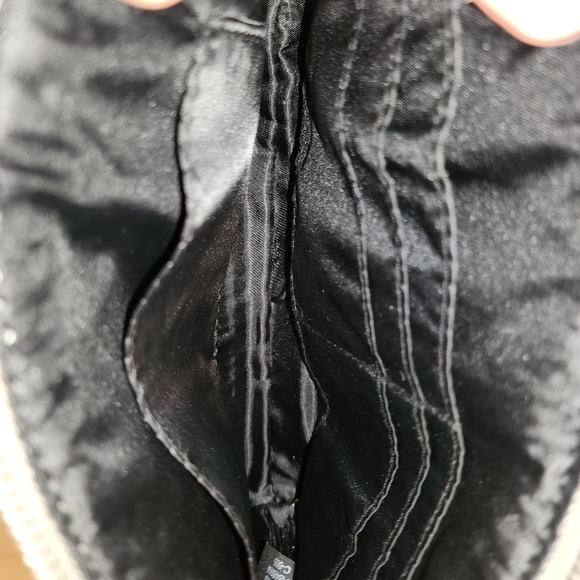 Guess Logo Wrisltet in Gray, White, and Black. NWT. - Picture 12 of 14